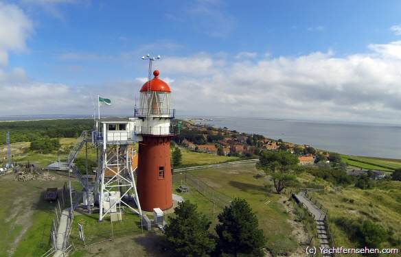 Airview: Leuchtturm / lighthouse Vlieland on netherlands island Vlieland - by Yachtfernsehen.com.